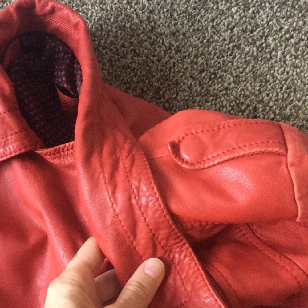 leather jacket - Picture 3 of 7